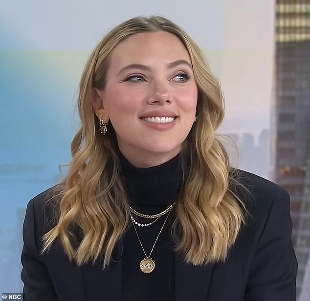 Scarlett Johansson reveals the dating advice she has started giving her 10-year-old daughter