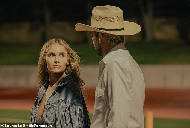 Randolph's teen at a football game with her dad Tommy, played Thornton