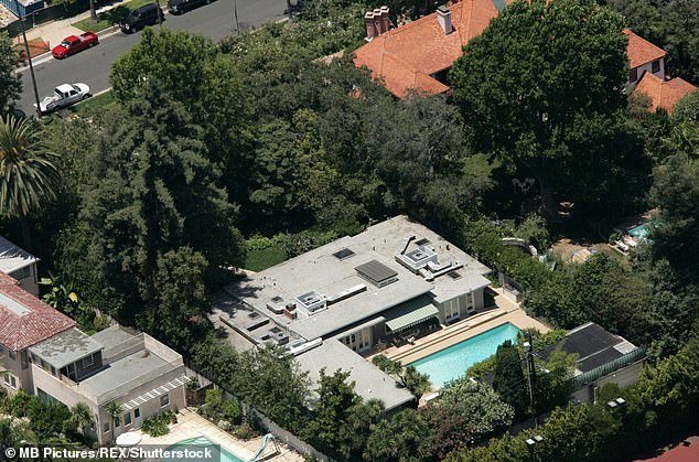 Nicole's previous pad in Beverly Hills pictured in 2005