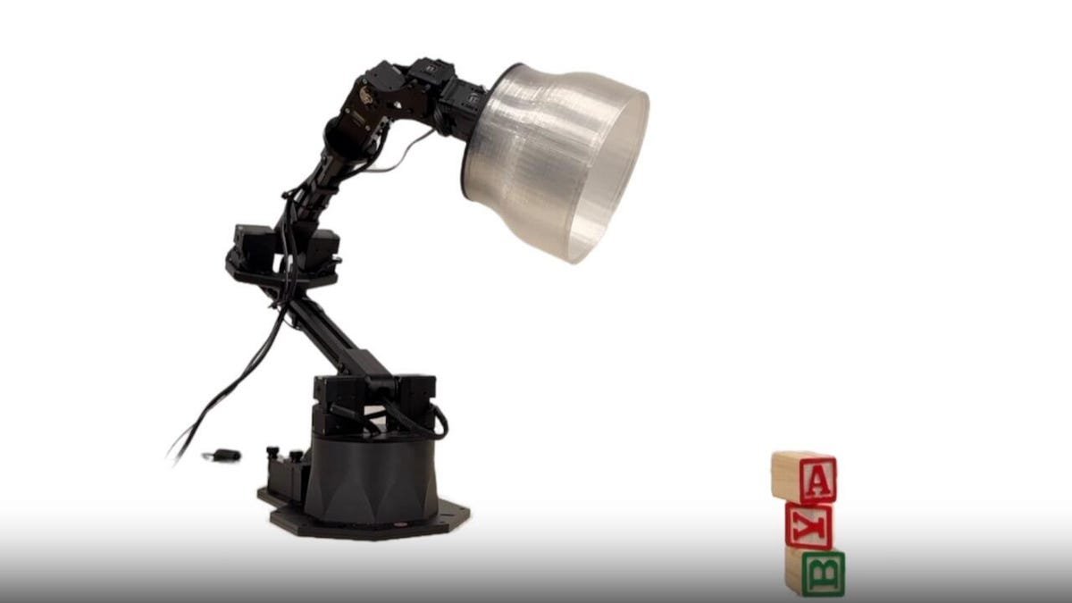 Apple’s Expressive Robot Lamp Acts Like a Real-Life Pixar Mascot