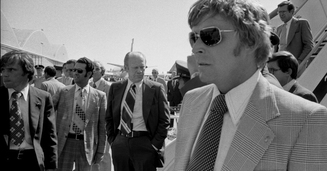 Larry Buendorf, Secret Service Agent Who Saved President Ford, Dies at 87